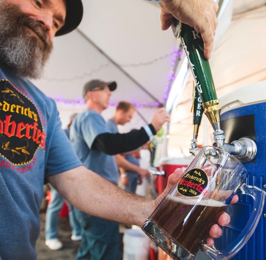 Oktoberfest_Mattspraguephotography_012-X20_8e1f161b-5056-a36a-07bc6b3097f29a16 Illuminate Rotary logo